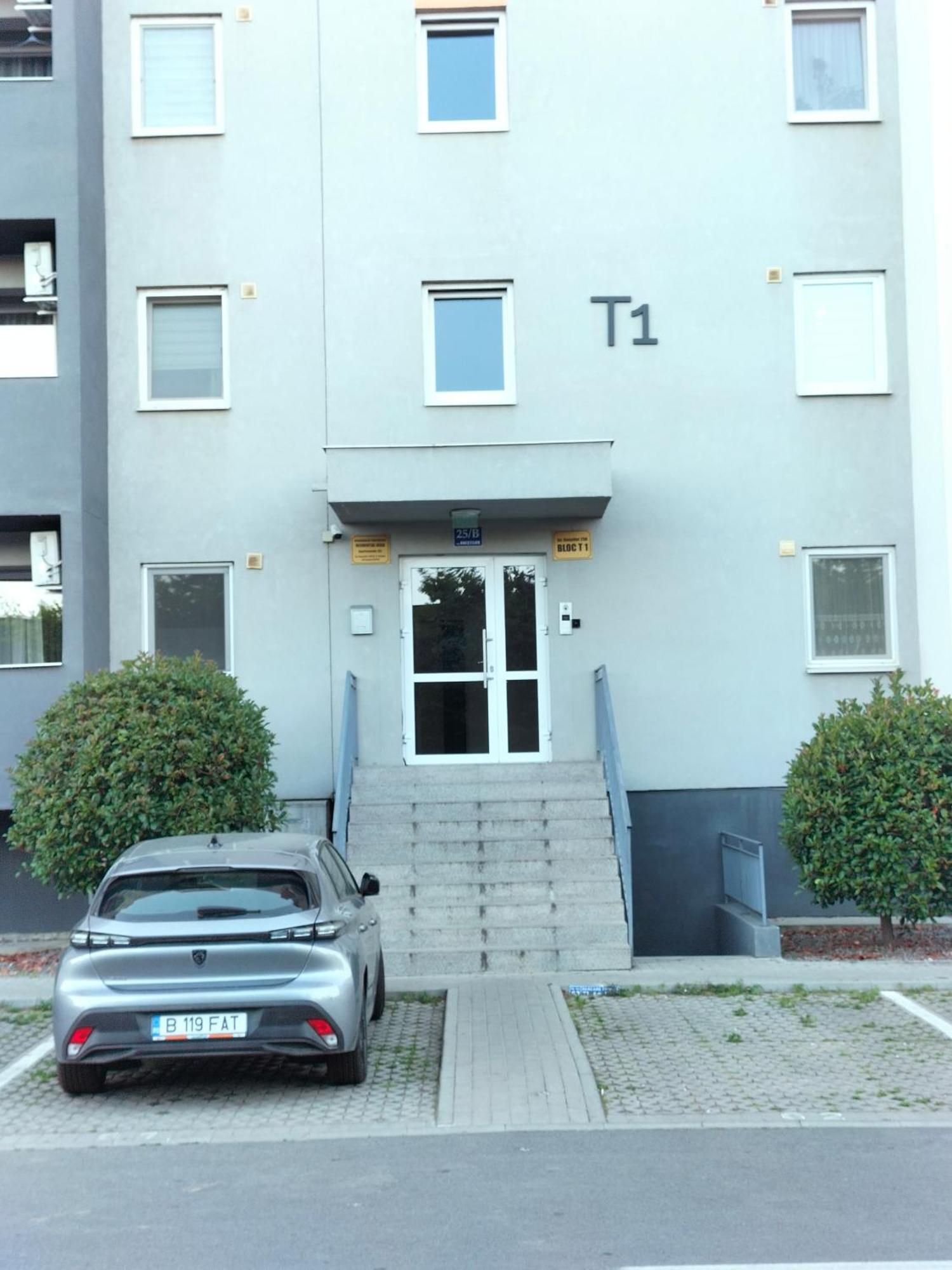 Lotus Area On Lägenhet Oradea Exteriör bild